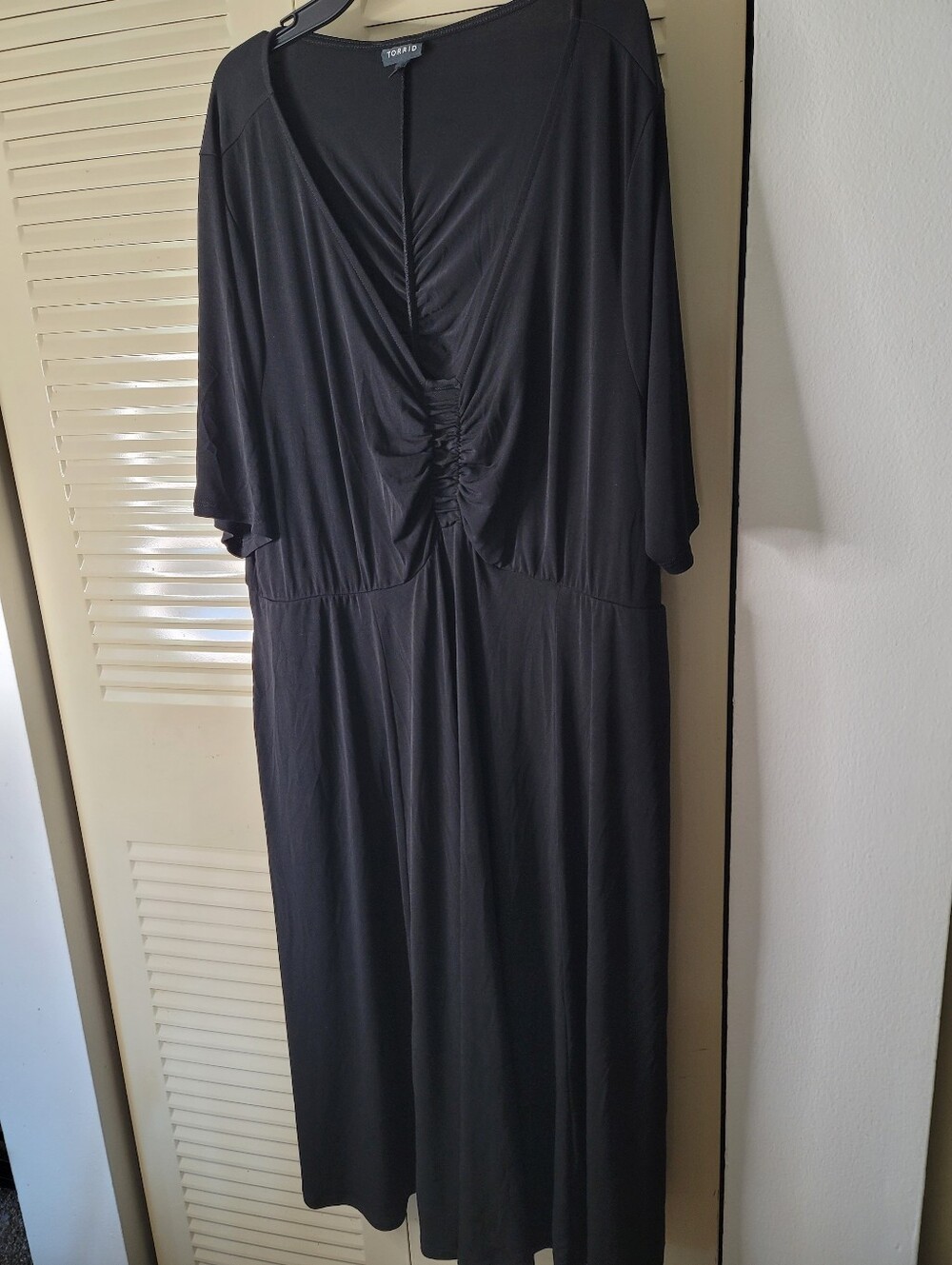 Torrid Women's Black Elbow Sleeve Runched Front Fit Flare Dress Size 3